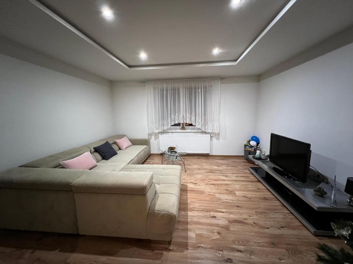 Family Apartments Myto Pod Dumbierom Ngoại thất bức ảnh