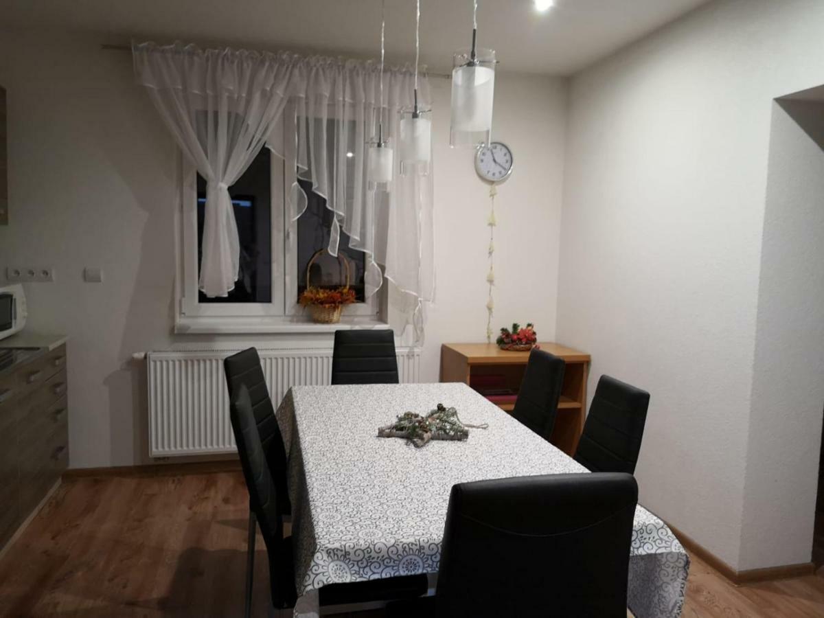 Family Apartments Myto Pod Dumbierom Ngoại thất bức ảnh